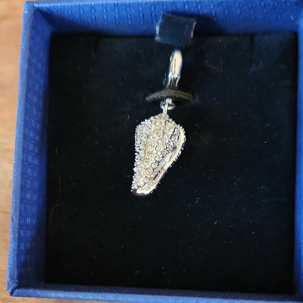 Swarovski Shell Charm/Pendant 50 Year James Bond Commemorative